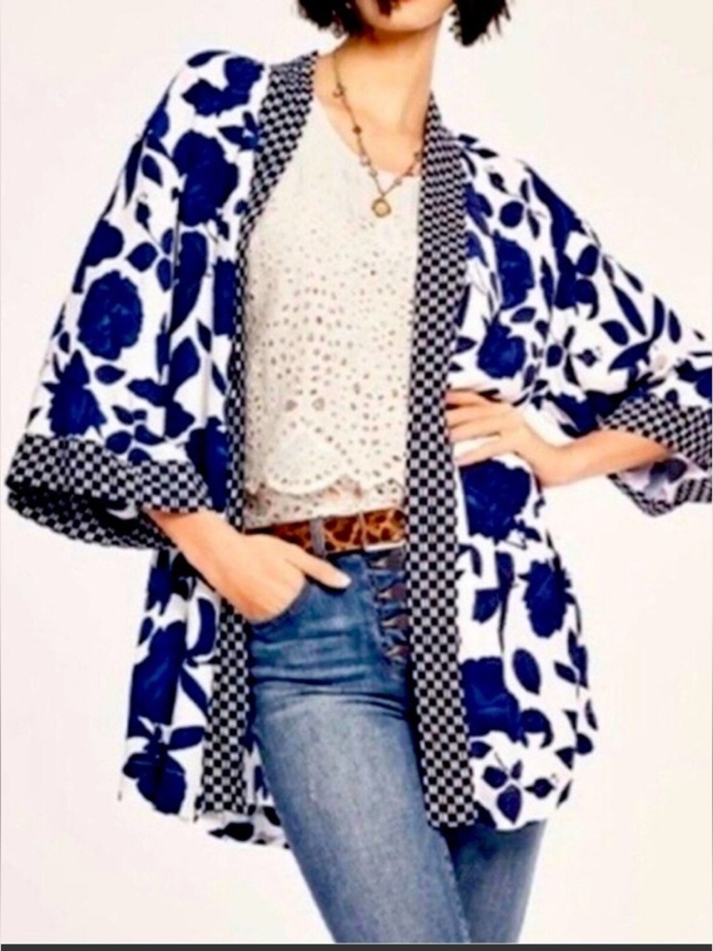 Cabi sz M/L blue and white floral open front kimono cardigan